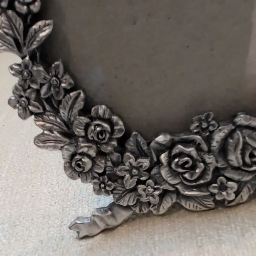 Vintage Floral Pewter Metal Picture Photo Frame